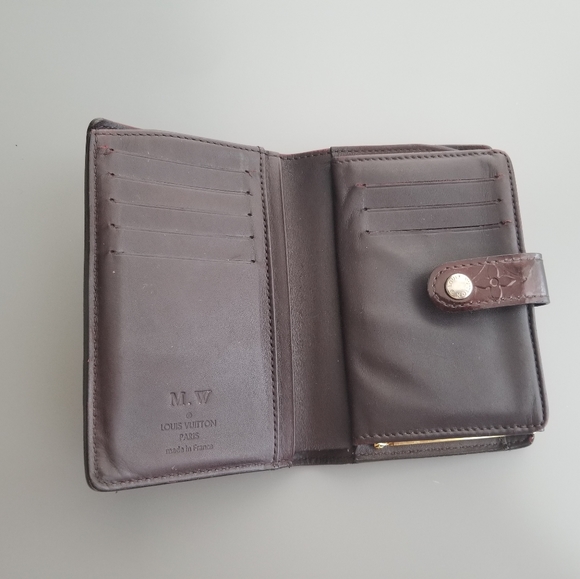 LOUIS VUITTON Classic Signature print - Picture 3 of 13